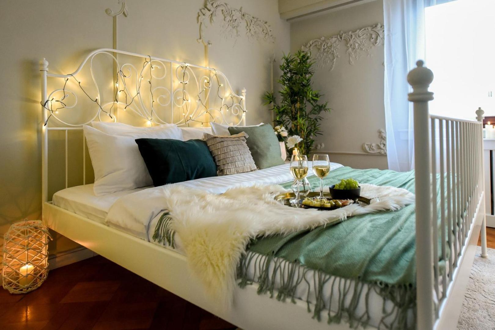 Cozy Studio Overlooking The Old Town Bucharest Luaran gambar